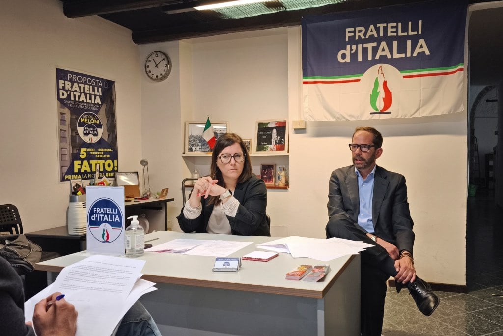nicole@matteoni -matteoni-giacomelli - fratelli d'italia porto vecchio - polizia di frontiera - immigrazione irregolare